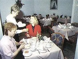 Hotel Zur Eisenbahn 2*