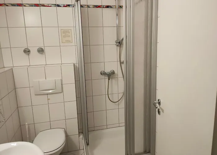 Zur Eisenbahn 2* Rodgau