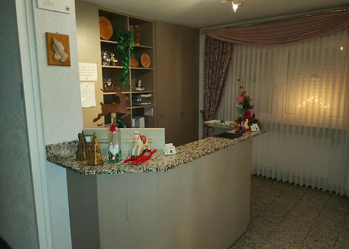 Zur Eisenbahn Hotel 2*